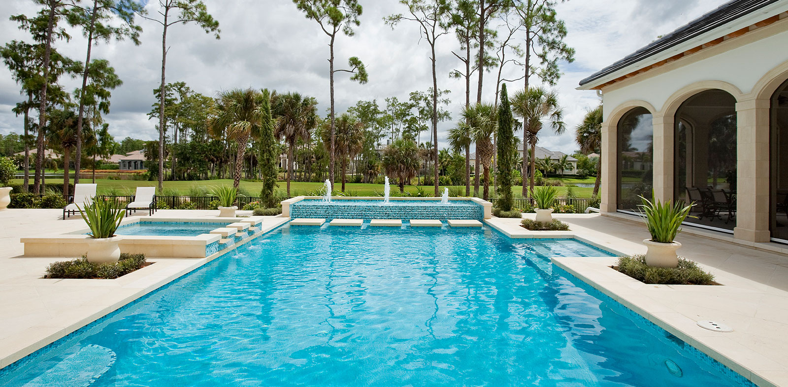 Luxury home outdoor pool
